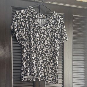 Croft & Barrow Black and White Floral Blouse